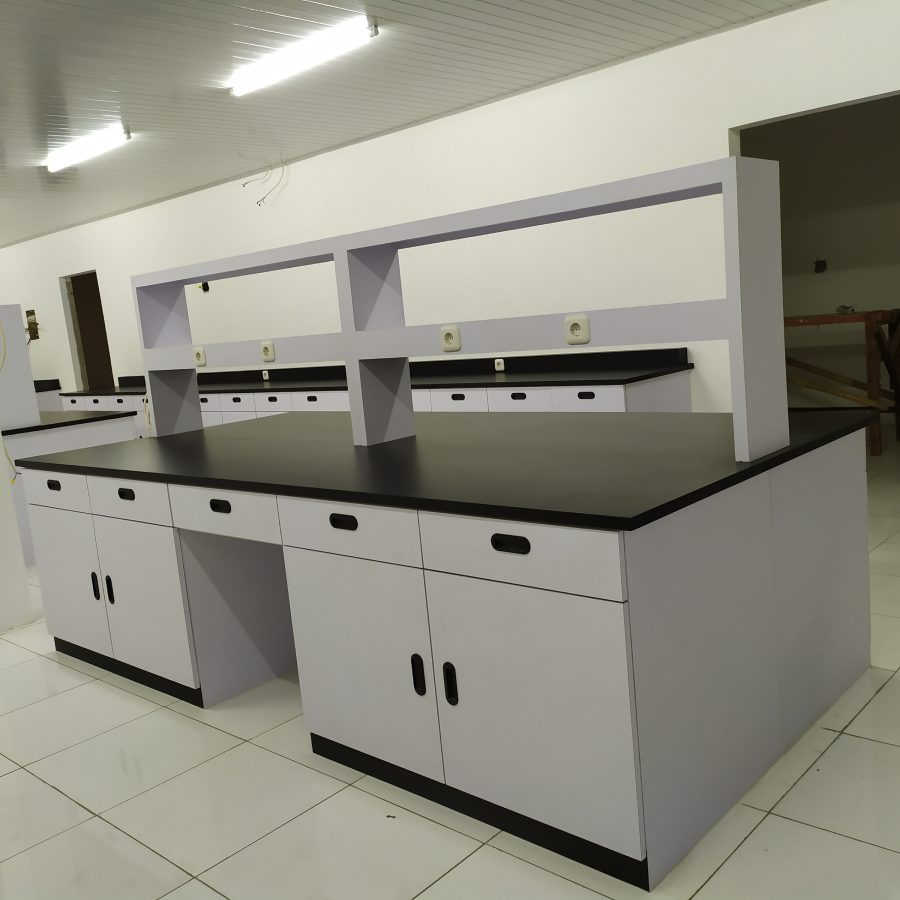 jasa-pembuatan-meja-laboratorium-murah-di-bekasi